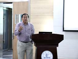 浙江大學(xué)王重鳴教授在蘭州大學(xué)管理學(xué)院舉辦創(chuàng)業(yè)專題講座