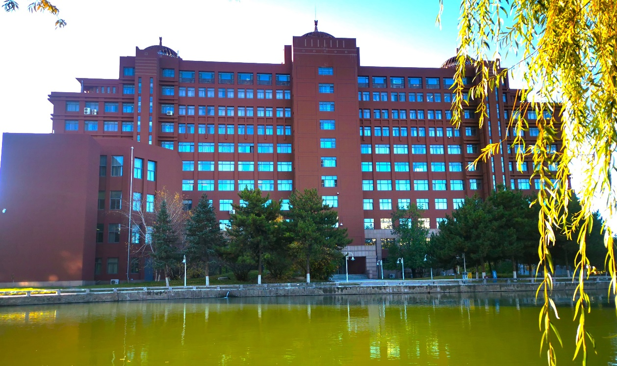 歡迎報考內蒙古大學經濟管理學院碩士（MBA、MF、MPAcc）專業學位研究生！