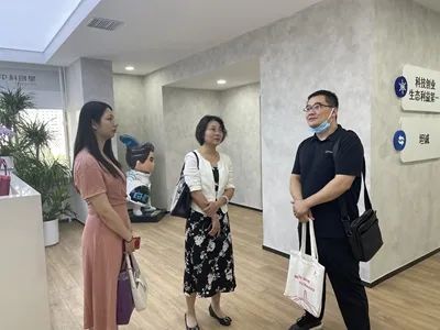 首都經濟貿易大學工商管理學院MBA教育中心走訪中科創(chuàng)星科技投資有限公司