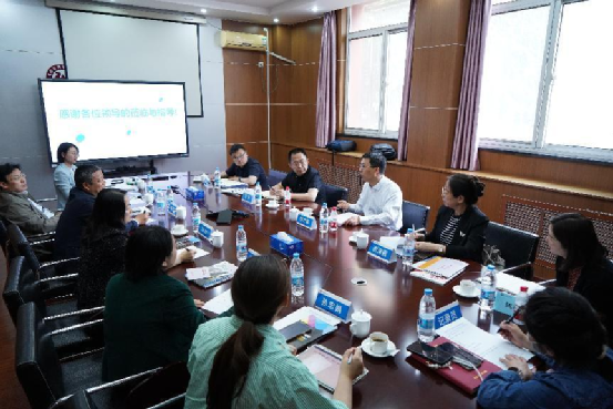 首經貿校黨委常委、副校長陳彥斌一行蒞臨我院MBA教育中心調研