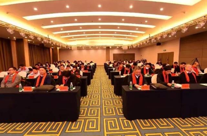  河南理工大學工商管理學院企業家論壇暨MBA校友聯誼會成立大會隆重舉行