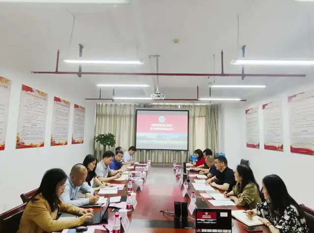 浙江理工大學(xué)黨委委員、副校長陳愛喜一行深入經(jīng)濟(jì)管理學(xué)院調(diào)研指導(dǎo)工作
