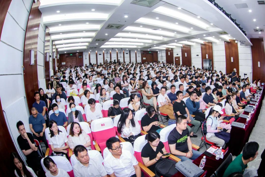 潤身淑世 創贏未來丨2025年南開大學商學院專業學位項目招生政策發布會啟程今夏，進無止境！